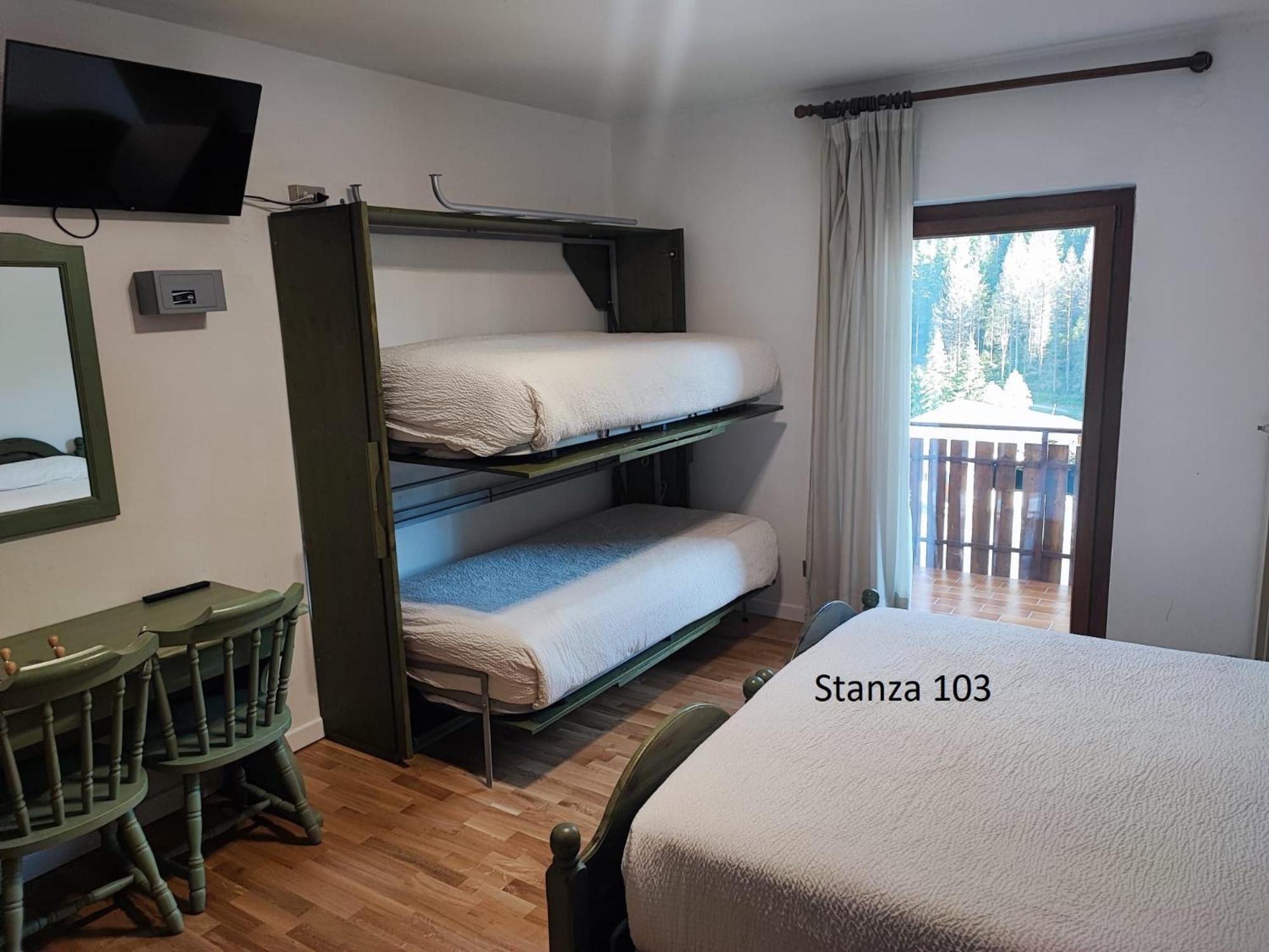 Hotel Pizboe مازين المظهر الخارجي الصورة
